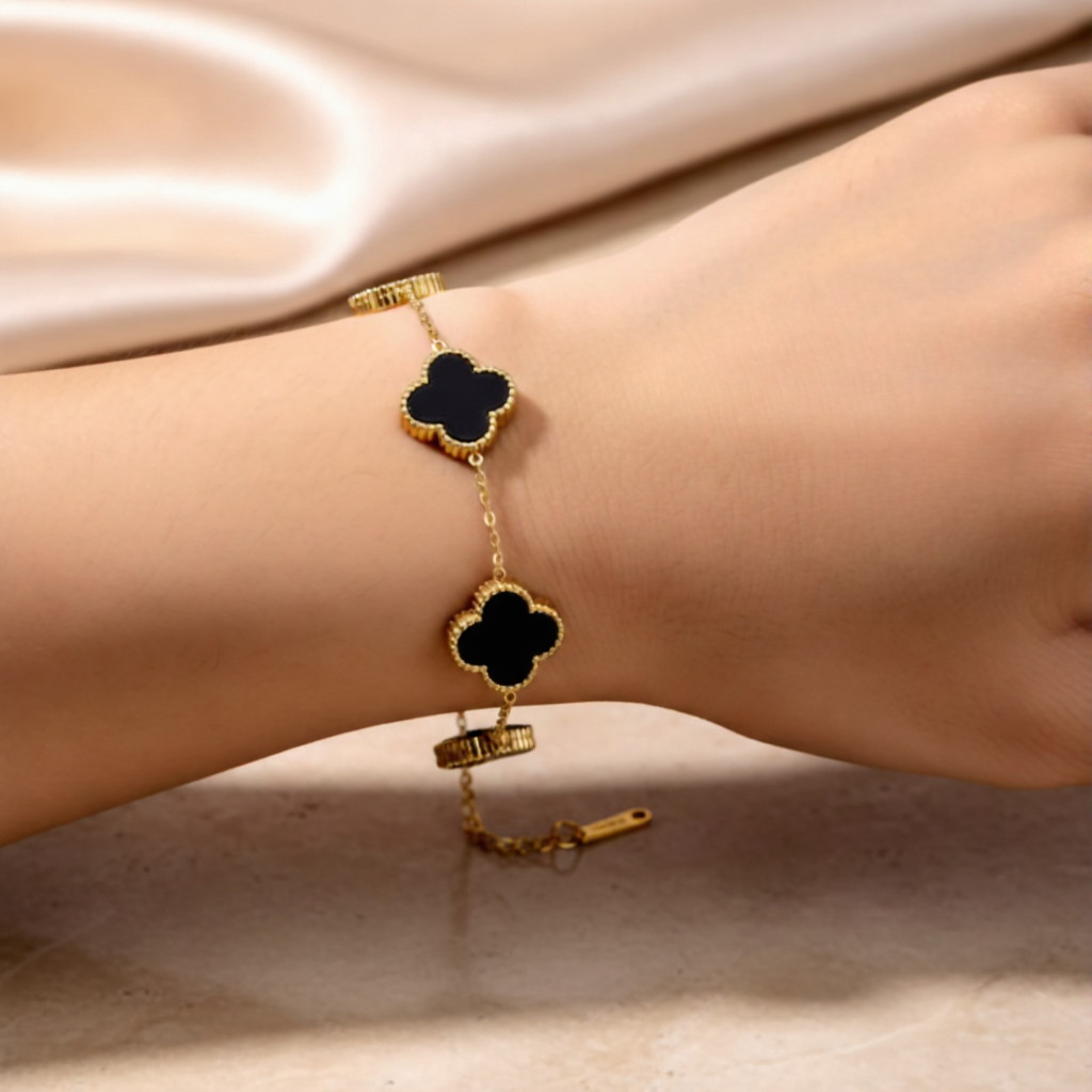 Five Clover Charm Chain Bracelet