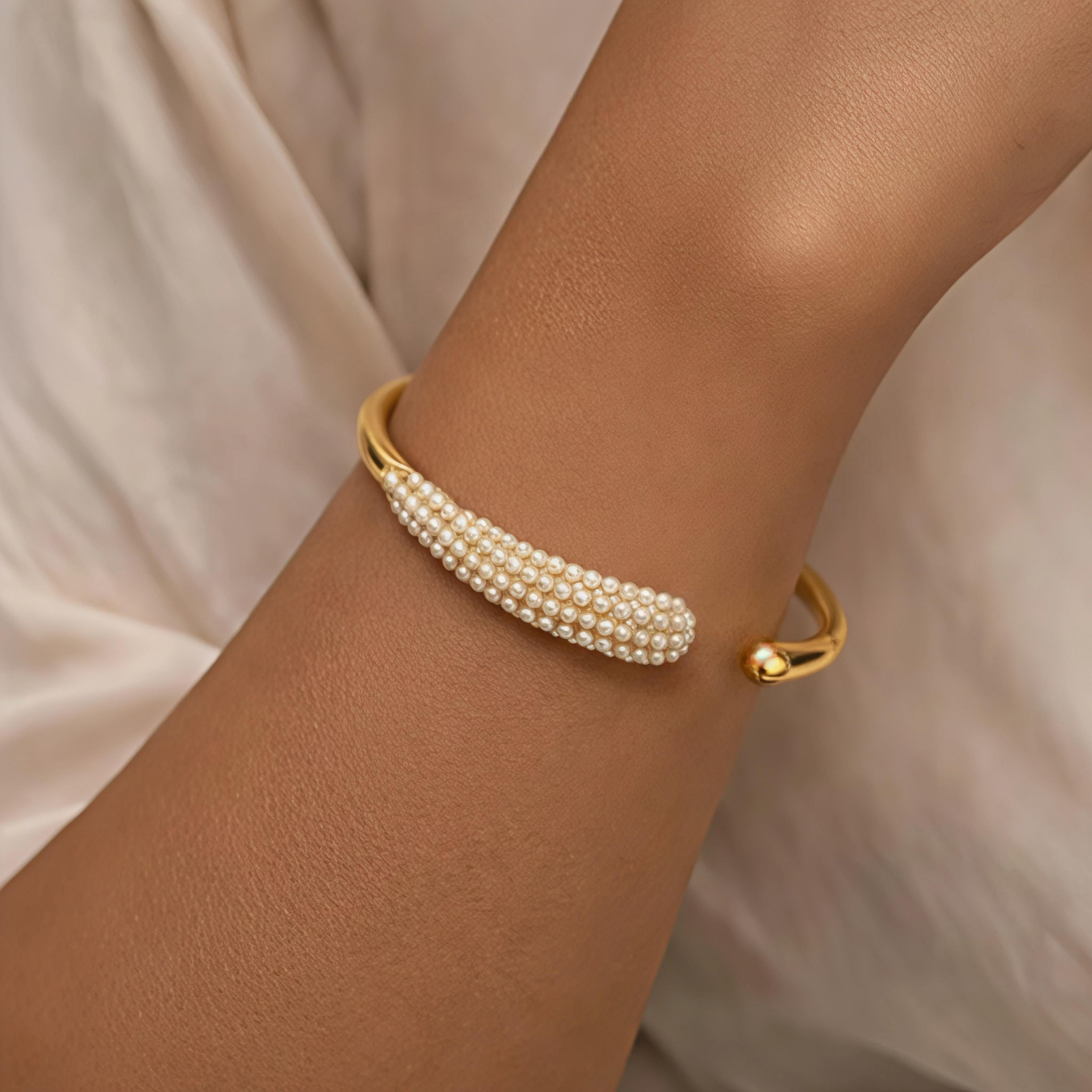 Amora Bangle